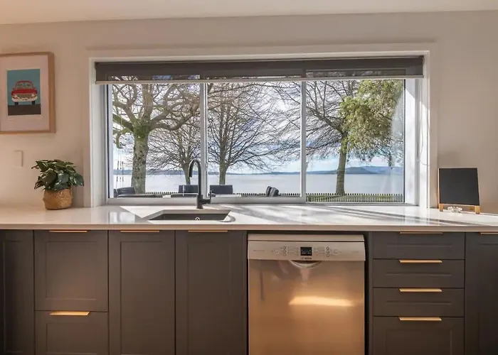 Tamaki Lakehouse Ferienhaus *