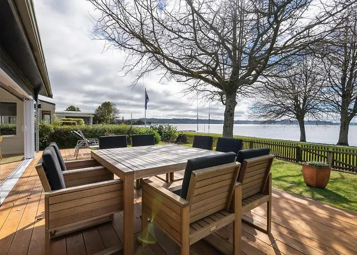 Tamaki Lakehouse * Rotorua